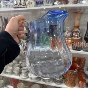 Jarra con pico vertedor