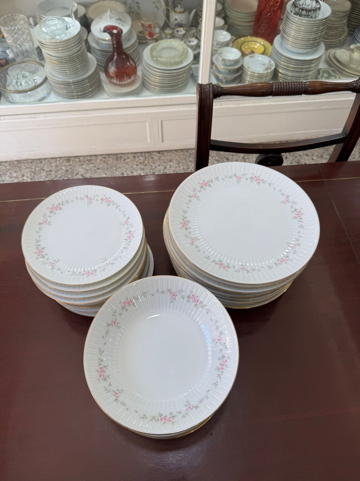 Juego de 12 platos playos, 12 platos hondos y 12 platos de postre porcelana tsuji - Image 2