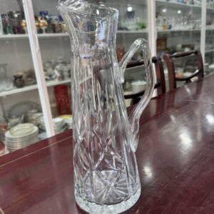 Jarra de cristal súper tallado con pico vertedor