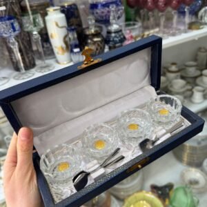 Set de 4 saleros de cristal tallados con cucharas en caja