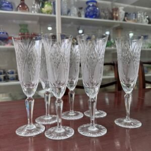 Juego de 7 copas de cristal súper tallado