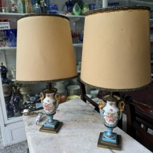 Par de lámparas porcelana pintada a mano