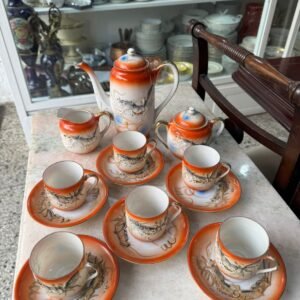 Juego de café porcelana oriental completo para 6 personas – se ve a la geisha en el fondo de la taza