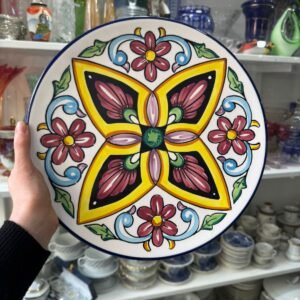 Plato español pintado a mano