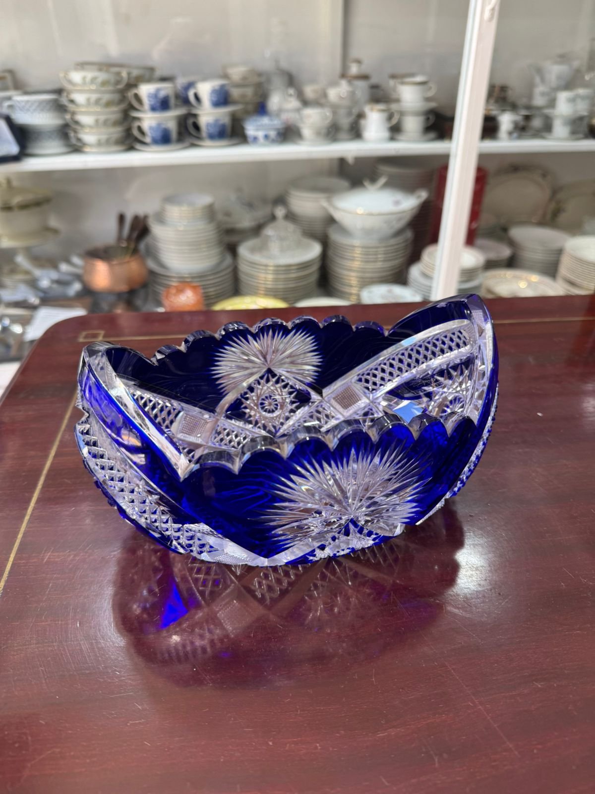 Exquisita jardinera / centro de mesa de cristal súper tallado azul estilo BACCARAT - Image 4