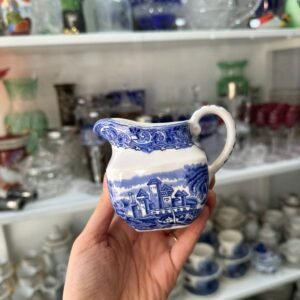 Lechera inglesa de colección “RIVER SCENE” ENOCH WEDGWOOD