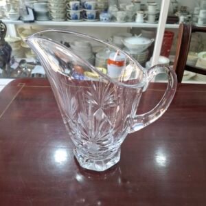 Jarra de cristal tallado