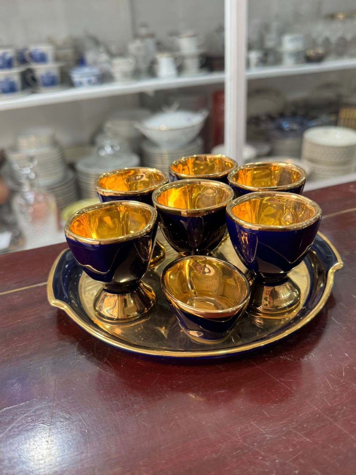 Juego de 6 hueveras con fuente LIMOGES azul cobalto con oro - Image 4