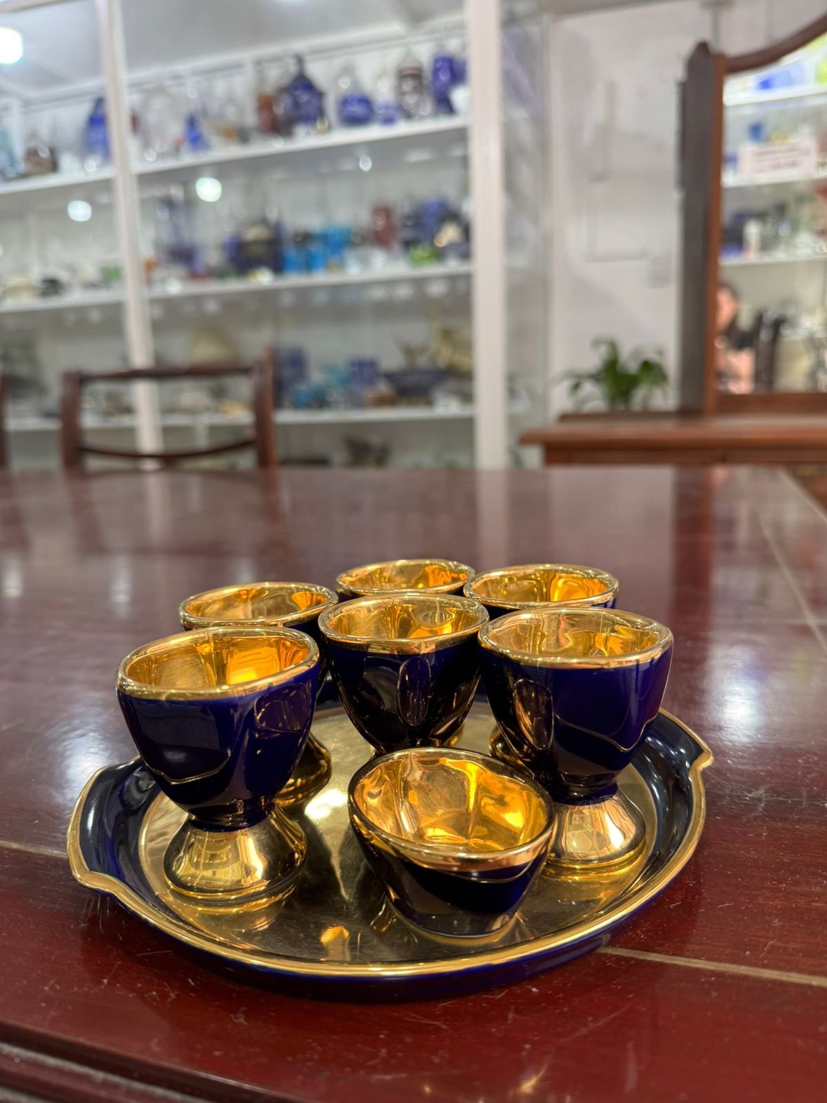 Juego de 6 hueveras con fuente LIMOGES azul cobalto con oro - Image 3
