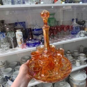 Botellon con 6 copas de licor y bandeja carnival glass