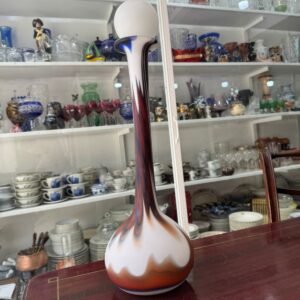 Botellón de opalina