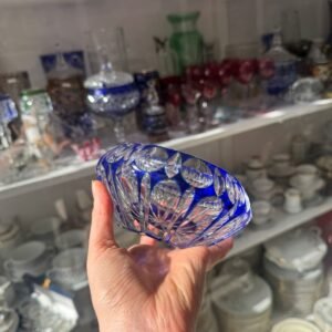 Gran cenicero de cristal súper tallado azul