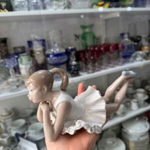 Figura bailarina de porcelana