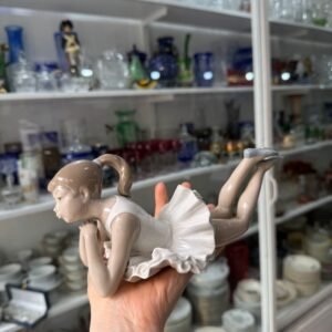 Figura bailarina de porcelana