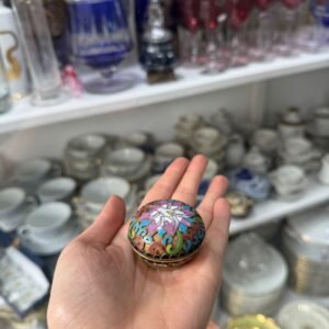 Cofre o pastillero oriental