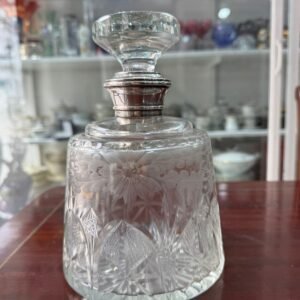 Exquisito botellón de cristal con pico en plata 925