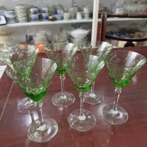 Juego de 6 copas de cristal verde URANIO