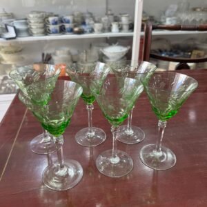 Juego de 6 copas de cristal verde URANIO