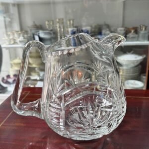 Jarra de cristal súper tallado con pico vertedor