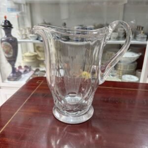Jarra de cristal tallado