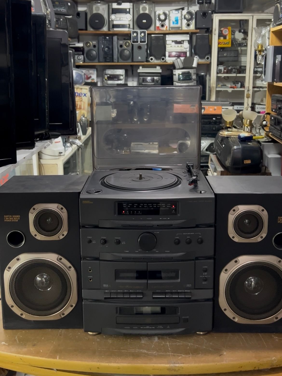 Centro musical first line "el mas completo" bandeja giradiscos, doble casetera, compactera, radio AM/FM con parlantes incluidos - Image 2