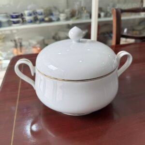 Sopera de porcelana
