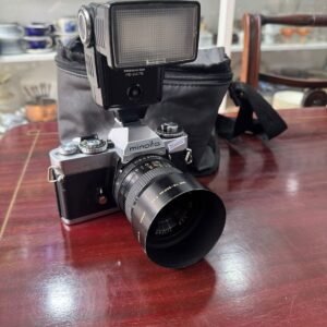 Cámara analogica MINOLTA con estuche