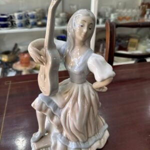 Figura porcelana española