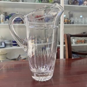 Jarra rosada cristal súper tallado con pico vertedor para retención de hielo