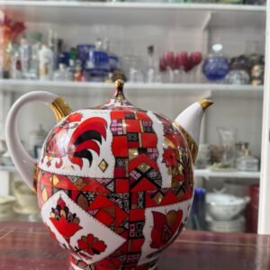Tetera de porcelana rusa de San Petersburgo, Familia El Caballo Rojo Porcelana pintada a mano Hecho en la URSS
