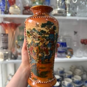 Florero oriental pintado a mano