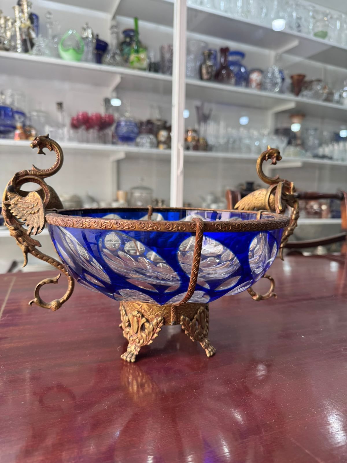 Centro de mesa de cristal súper tallado con monturas de bronce - Image 2