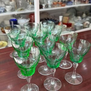 Juego de 12 copas verdes de cristal