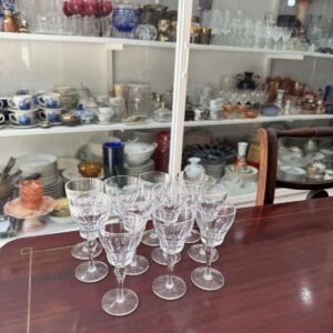 Juego de 11 copas de cristal para licor