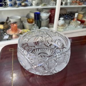 Exquisito centro de mesa de cristal súper tallado