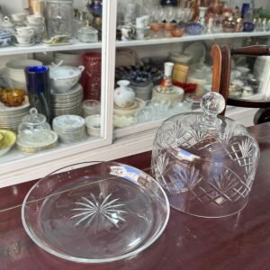 Campana de cristal tallado con plato