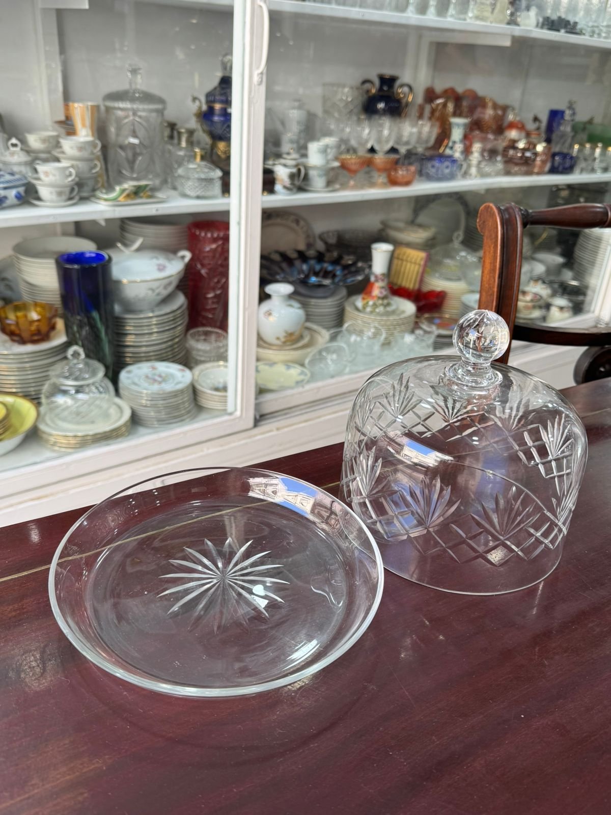 Campana de cristal tallado con plato - Image 2