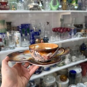 Dúo de té porcelana japonesa pintada a mano con dragones en relieve