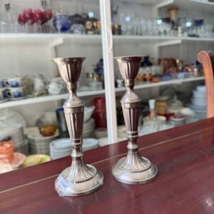 Par de candelabros platería