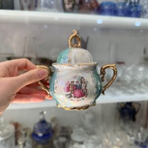 Azucarera porcelana tornasol japonesa con escenas galantes