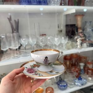 Dúo de té porcelana tsuji pintada a mano con oro con geishas