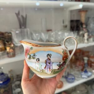 Lechera porcelana tsuji pintada a mano con oro con geishas
