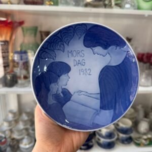 Plato Royal Copenhagen “Mother’s Day 1982”
