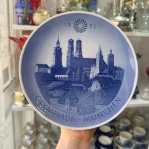 Plato Royal Copenhagen Fajance KONGENS LIVGARDE (Guardia Real Danesa)