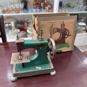 Máquina de coser infantil o de viaje