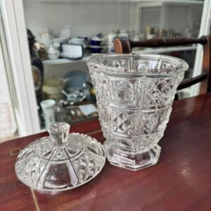 Bombonera de cristal súper tallado estilo BACCARAT