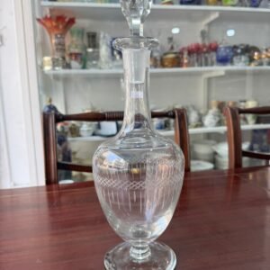 Botellón de cristal tallado