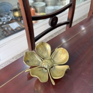 Flor cenicero bronce