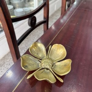 Flor cenicero bronce