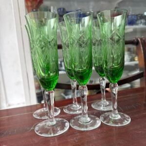 Juego de 6 copas de cristal súper tallado verde para champagne